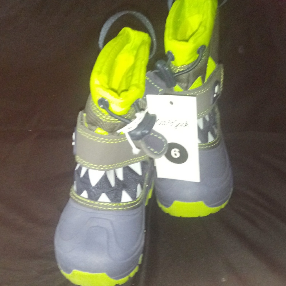 Snowboots - Picture 2 of 2